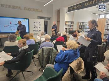 Pyskowice: debata o bezpieczeństwie w bibliotece – mieszkańcy rozmawiali z policją