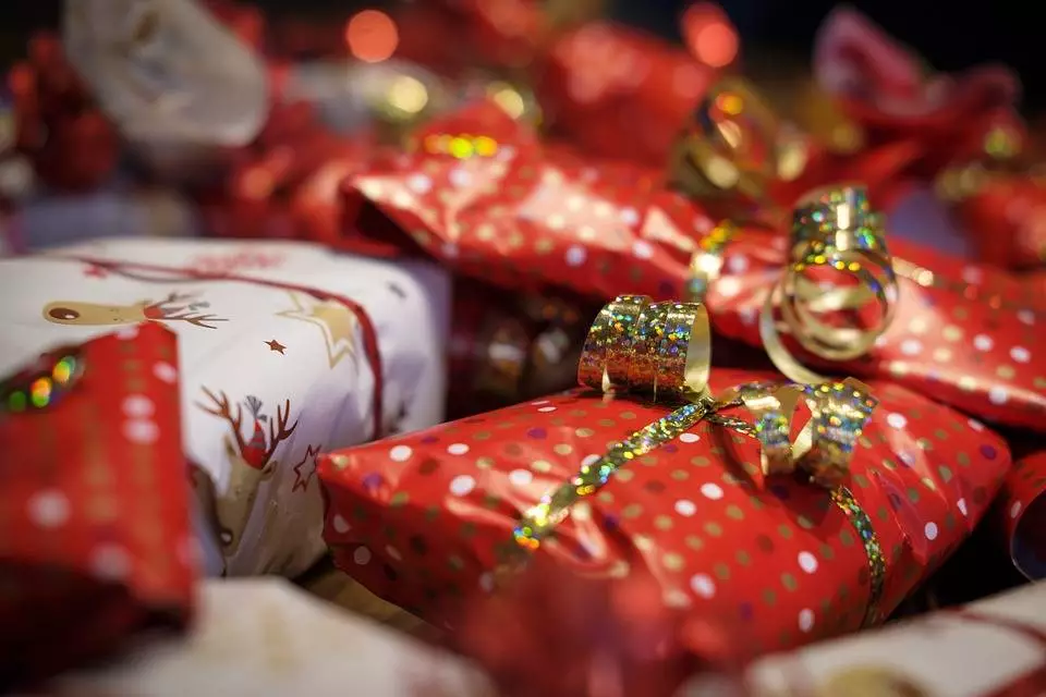 Oszuści czuwają podczas świątecznych zakupów. Policja apeluje o ostrożność! / fot. Pixabay